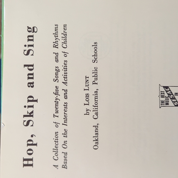 Hop Skip and Sing By Lois Lunt - Picture 8 of 8